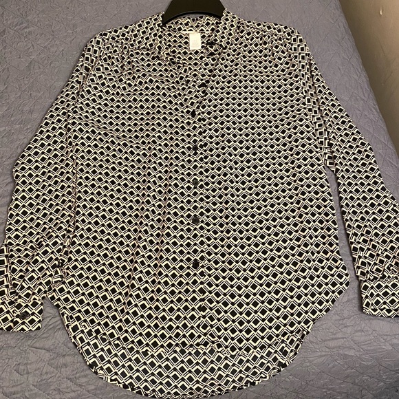 Button down - Picture 4 of 7